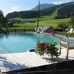 アパートホテル Dachsteinblick