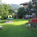 アパートホテル Dachsteinblick