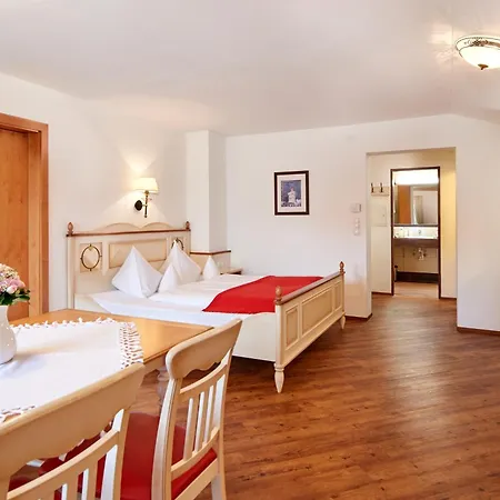 Dachsteinblick Aparthotel 4*