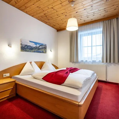 Aparthotel Dachsteinblick 4*