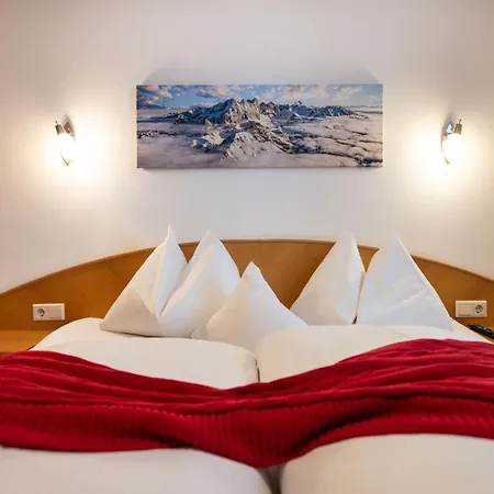 Dachsteinblick Aparthotel Flachau